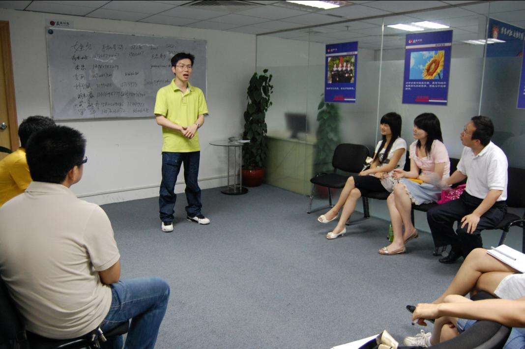 嘴笨的人怎样学会说话？